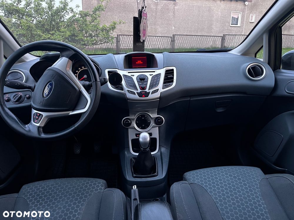 Ford Fiesta 1.4 Titanium EU5 - 5