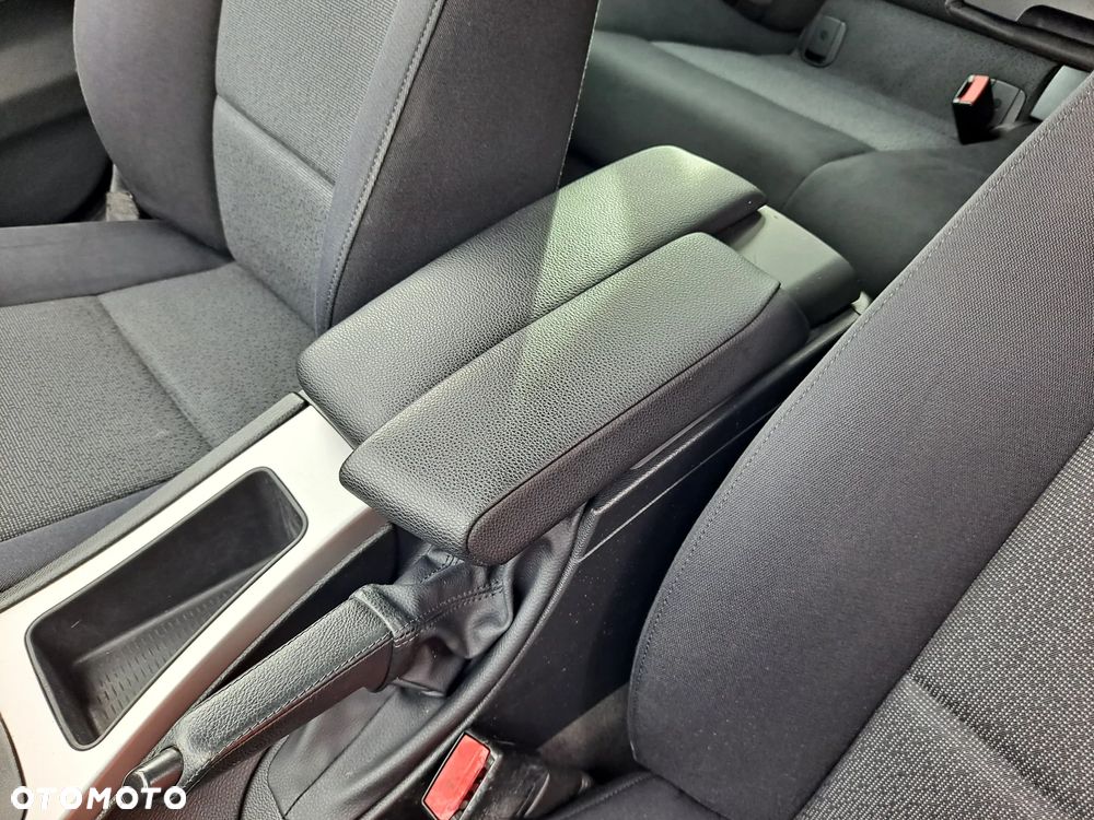 BMW Seria 3 320i - 24