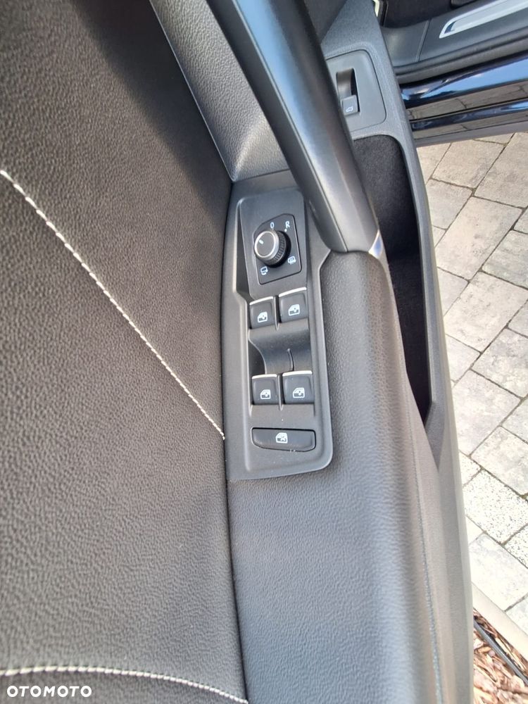 Volkswagen Tiguan 2.0 TDI SCR 4MOTION DSG Highline - 25