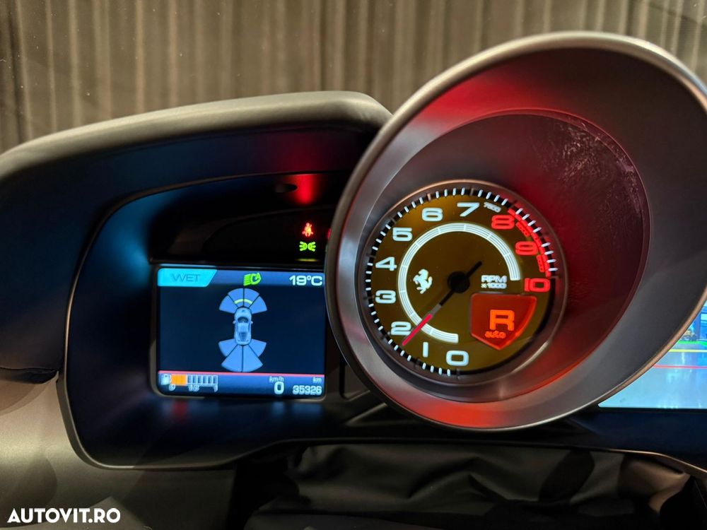 Ferrari F8 - 27