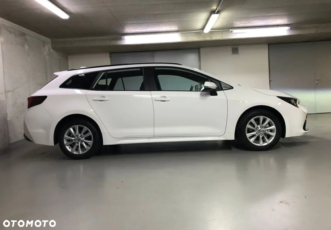Toyota Corolla 1.8 Hybrid Comfort - 6