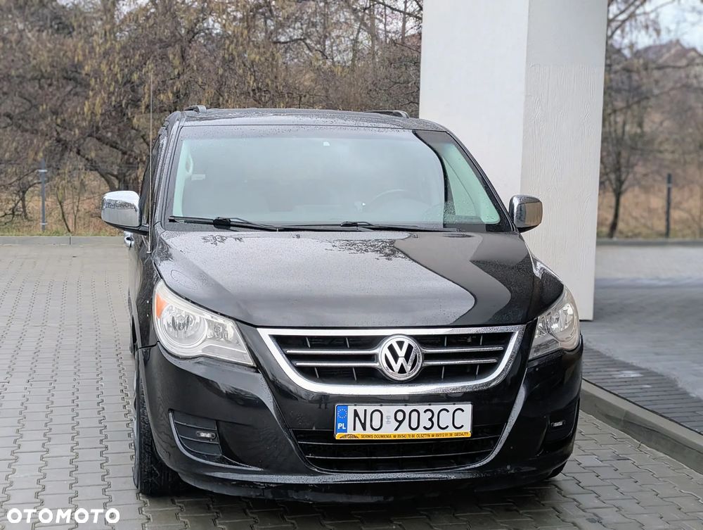 Volkswagen Routan - 11