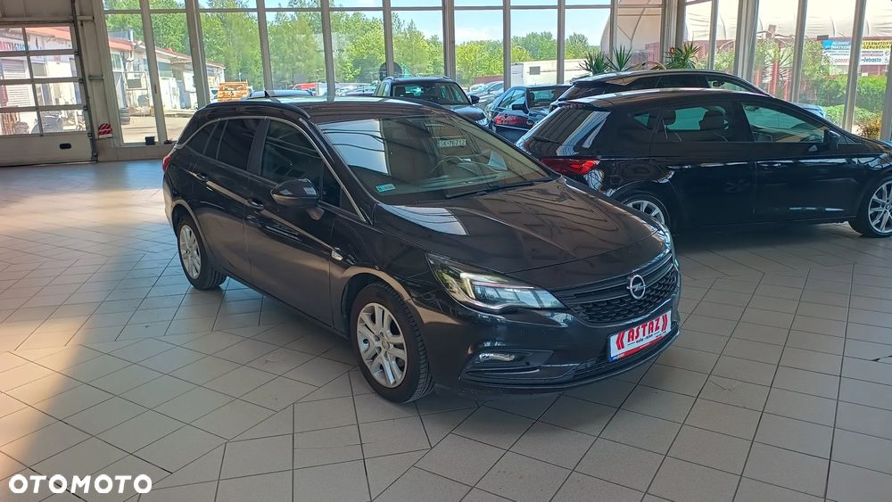 Opel Astra 1.4 T Elite - 11
