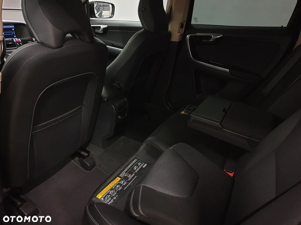 Volvo XC 60 - 25
