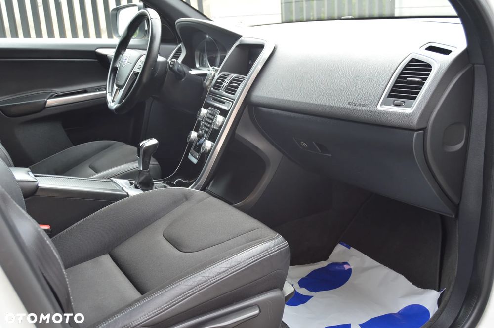 Volvo XC 60 - 33