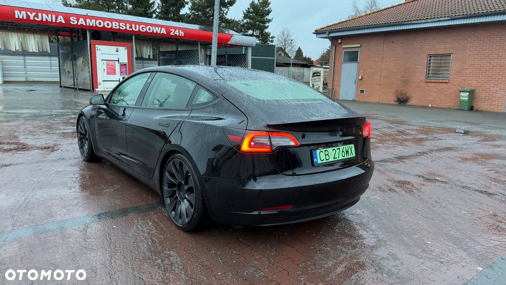 Tesla Model 3 Long Range AWD - 4