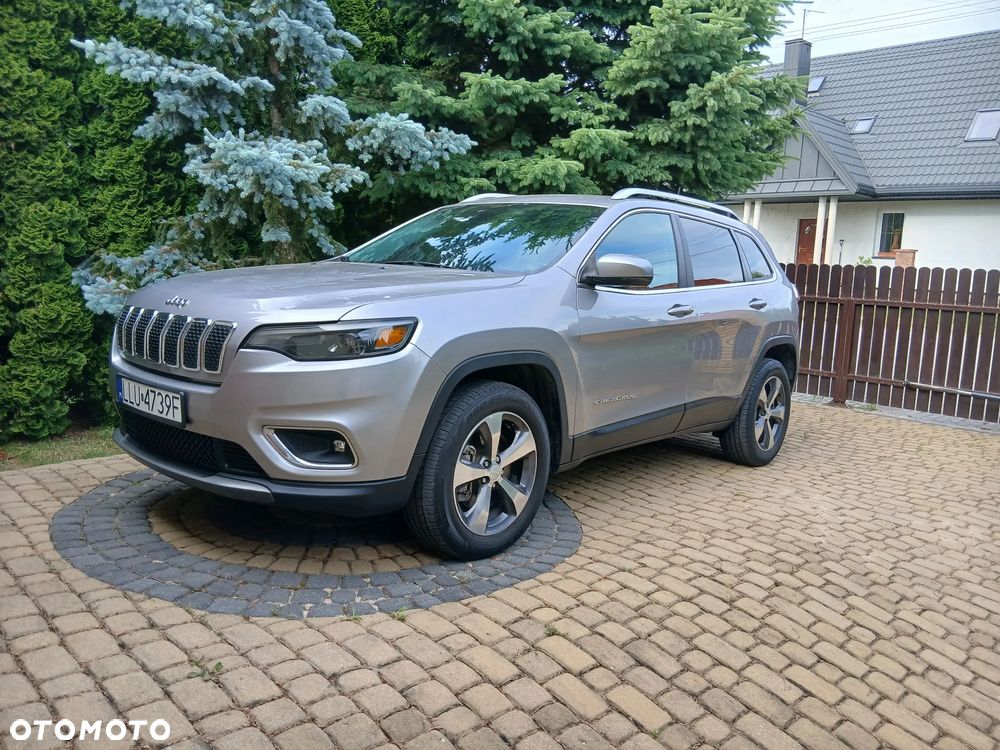 Jeep Cherokee - 1
