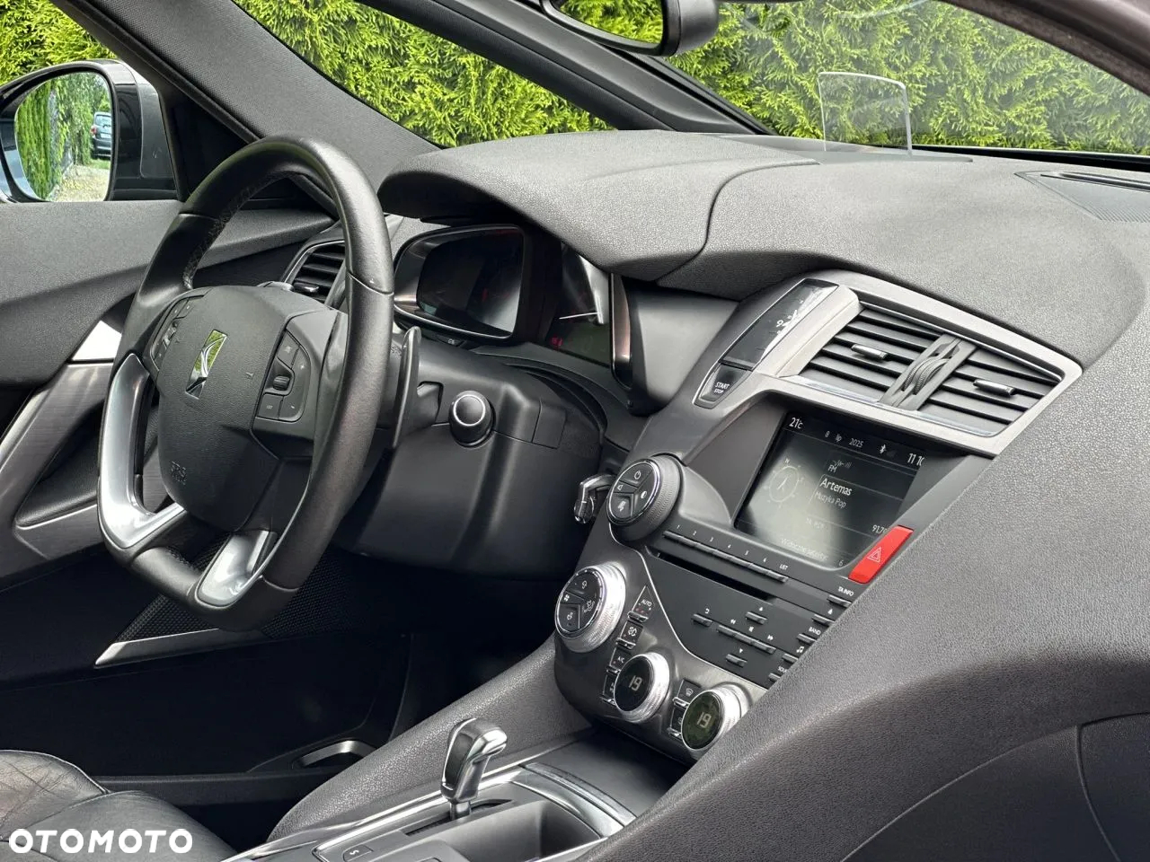Citroën DS5 e-HDi 115 EGS6 Chic - 22