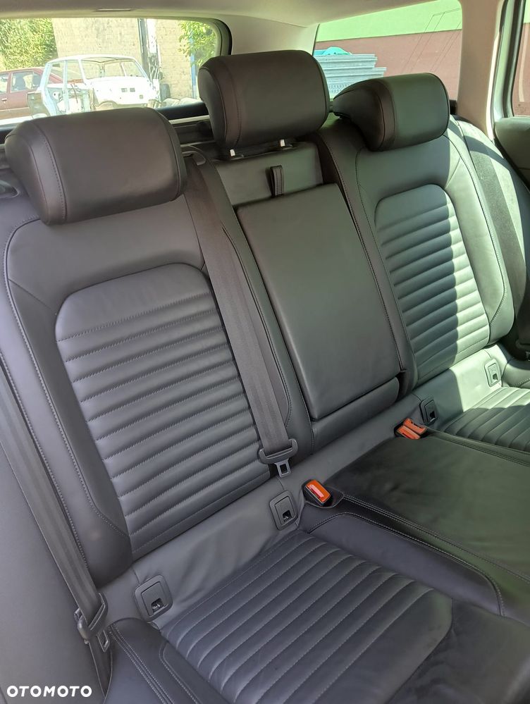 Volkswagen Passat 2.0 TDI BMT 4Mot Highline DSG - 12