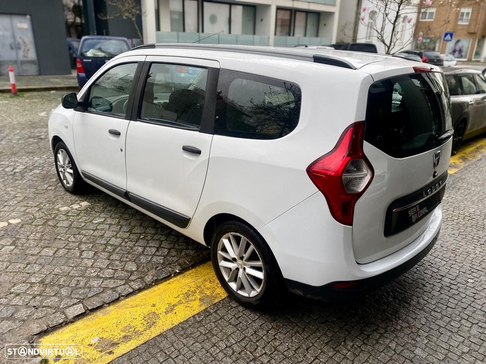 Dacia Lodgy 1.5 Blue dCi Comfort 7L - 9