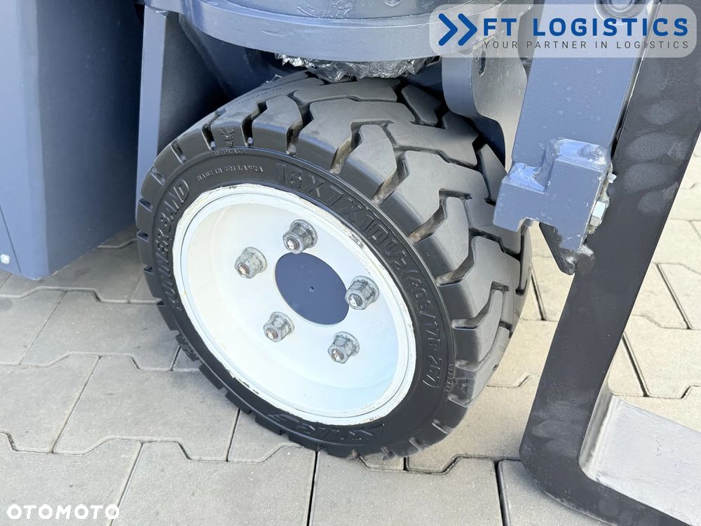 Combilift WÓZEK CZTEROKIERUNKOWY - WIELOKIERUNKOWY | COMBILIFT CB2500 | GAS | TRIPLEX 4900MM | WOLNY SKOK | POZYCJONER WIDEŁ | PRZESUW WIDEŁ | STAN IDEALNY | Szeroka oferta wózków czterokierunkowych i bocznych, dopasowanych do różnorodnych potrzeb i zastosowań - 7