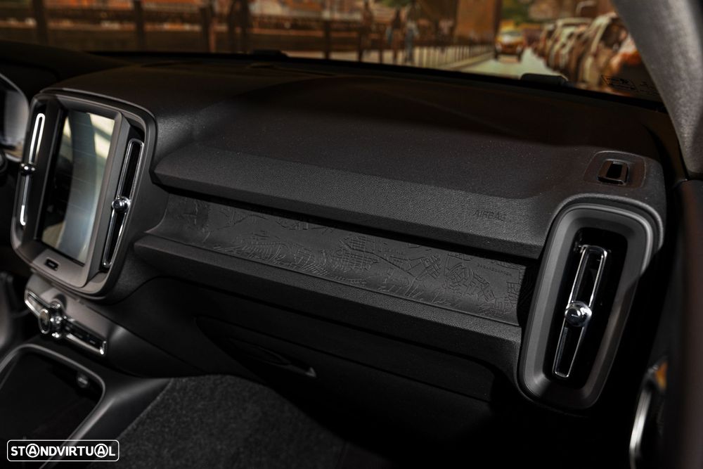 Volvo XC 40 2.0 D3 Momentum Core - 22