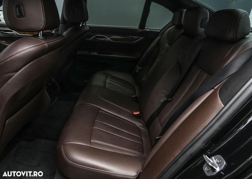 BMW Seria 7 730d - 17