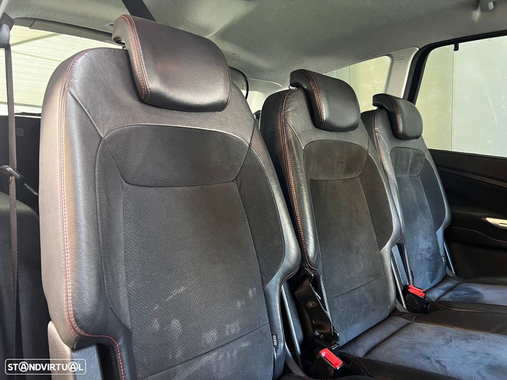 Ford S-Max 2.2 TDCi Titanium 7L - 19