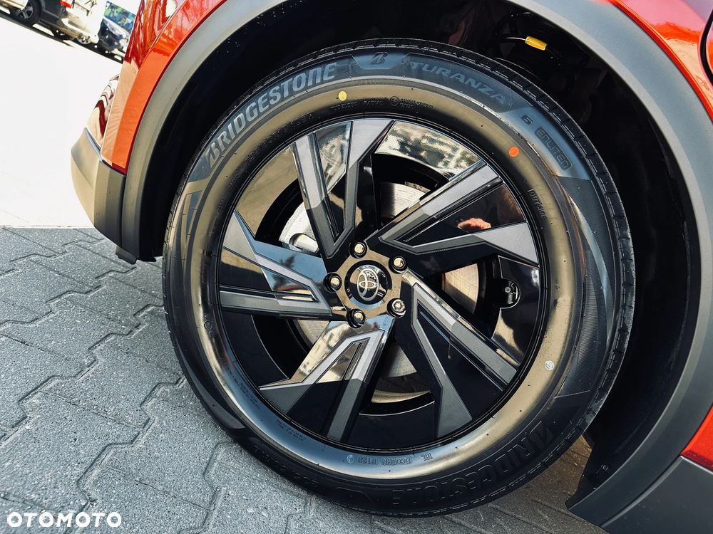 Toyota C-HR+ - 11