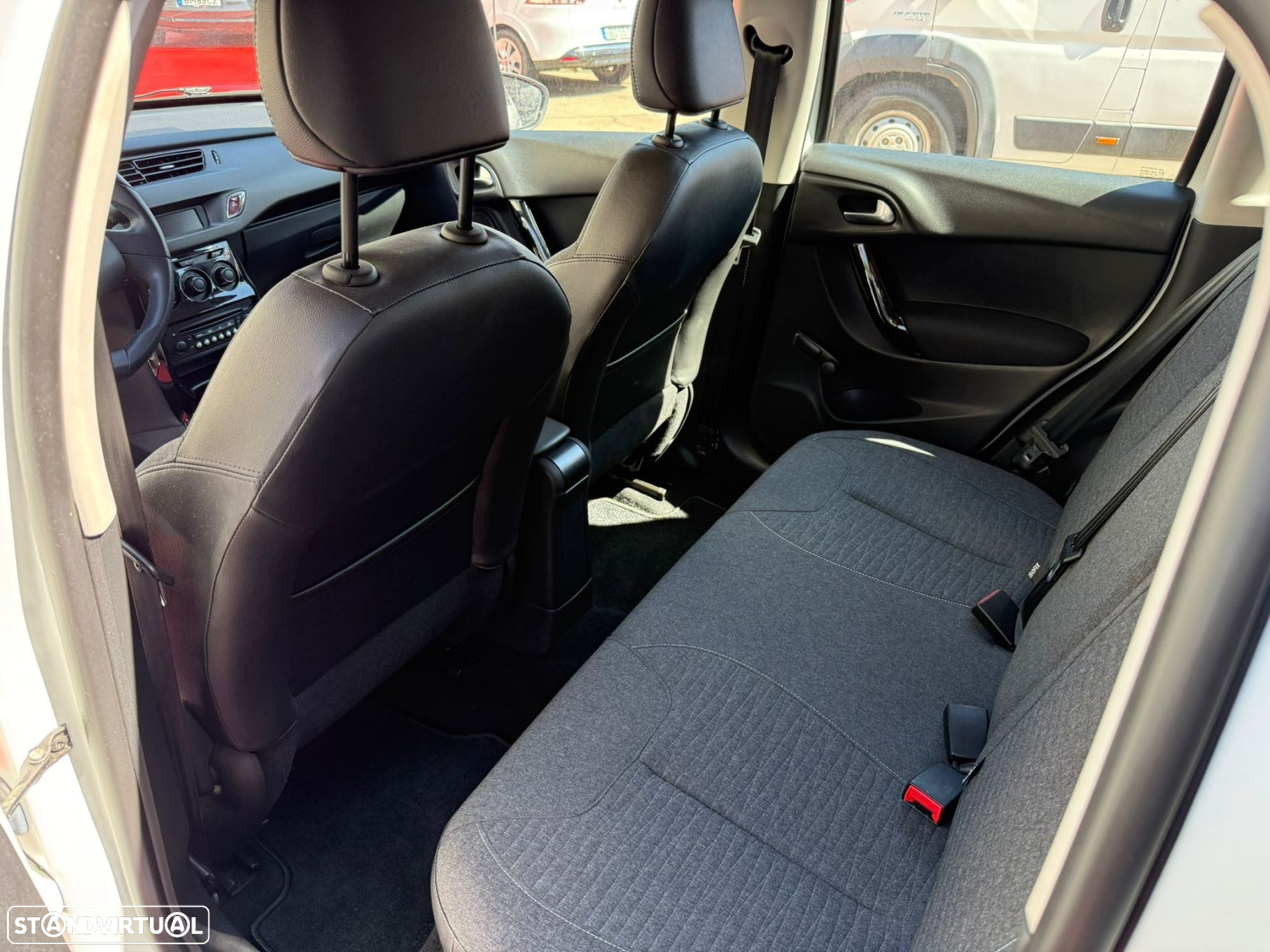 Citroën C3 1.6 BlueHDi Exclusive - 9