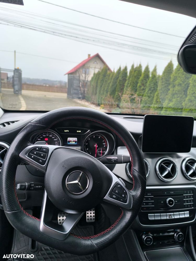 Mercedes-Benz CLA 250 - 12
