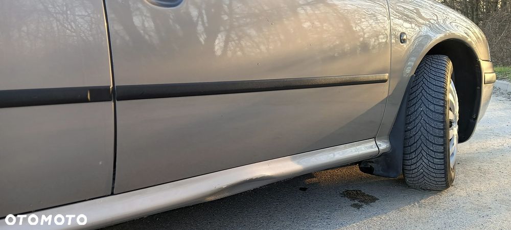 Skoda Octavia 1.6 Tour Classic - 6