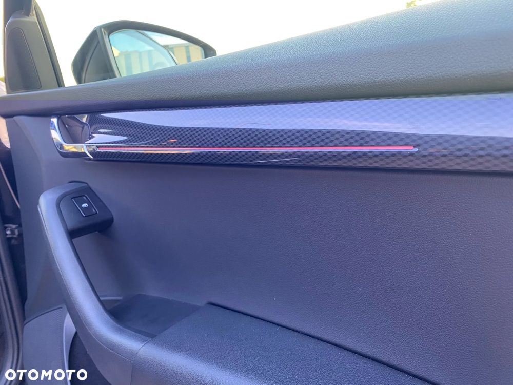 Skoda Octavia 2.0 TSI RS DSG - 12