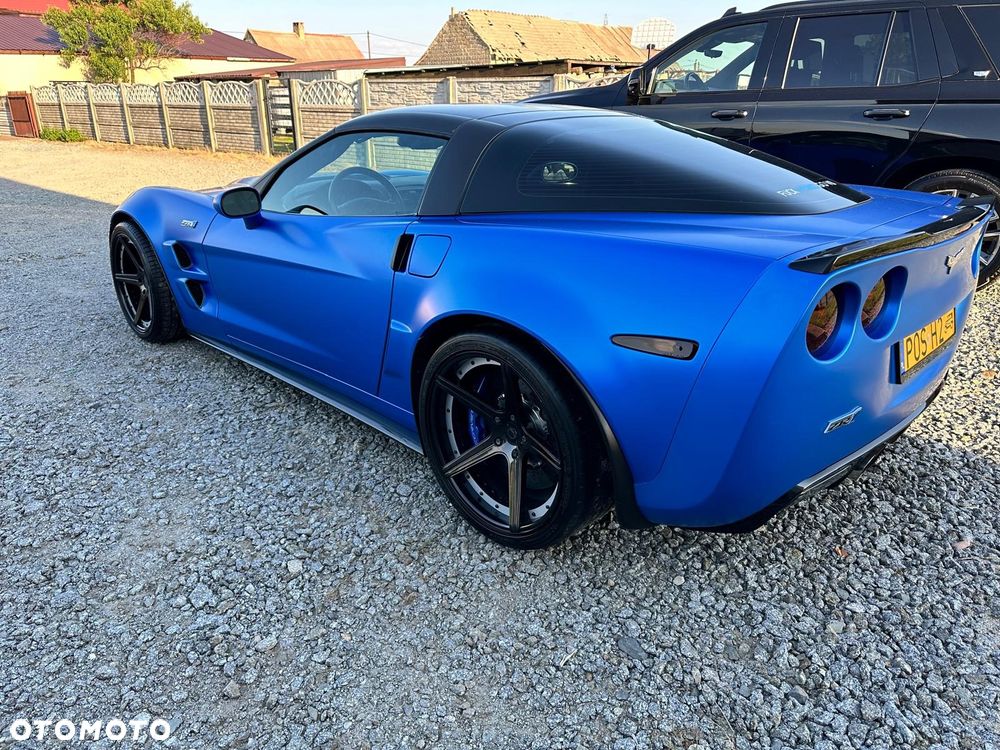 Chevrolet Corvette - 10