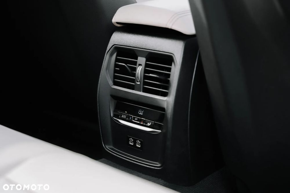 BMW M3 M Competition xDrive sport - 34