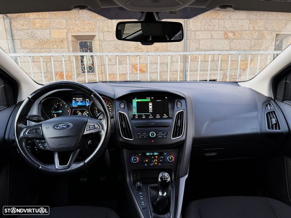 Ford Focus 1.5 TDCi EcoBlue Titanium - 8