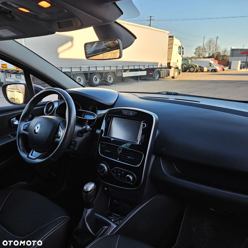 Renault Clio 1.2 16V 75 LIMITED - 17