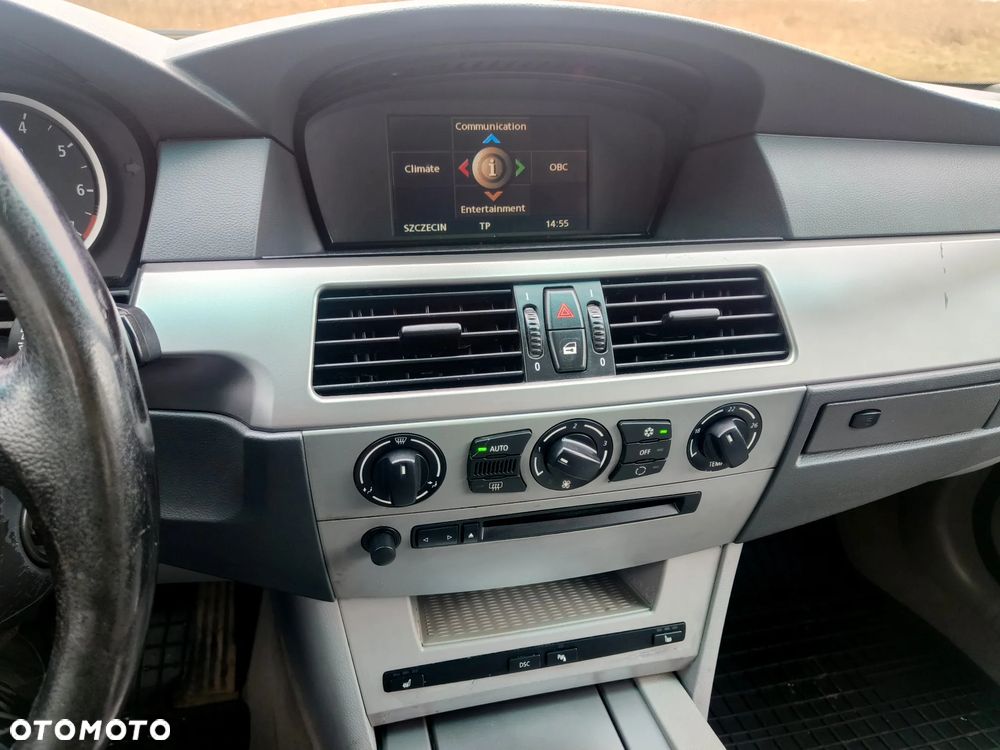 BMW Seria 5 520i - 11