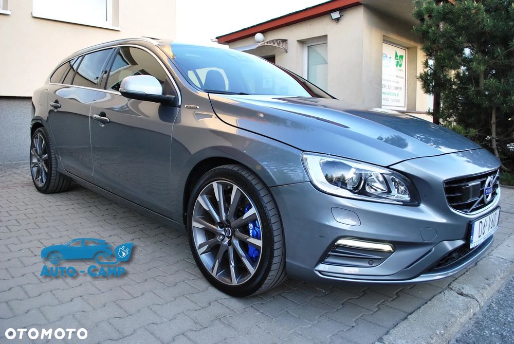 Volvo V60 D6 AWD Plug-in Hybrid R-Design Summum - 31