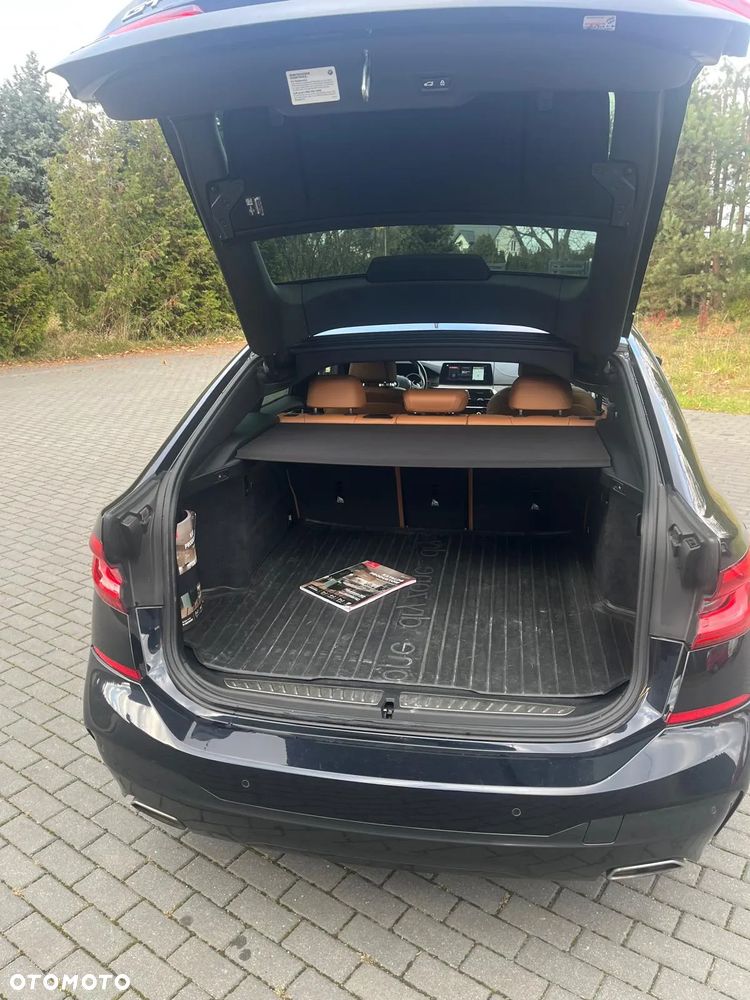 BMW 6GT 640i xDrive Gran Turismo - 12