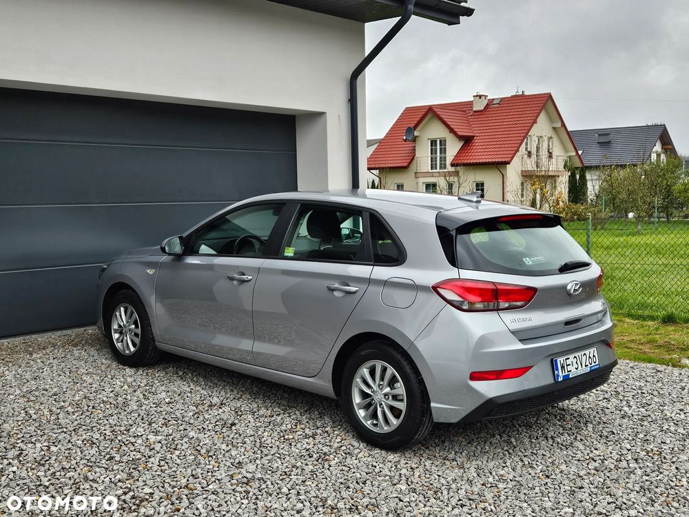Hyundai i30 1.5 DPI Classic + - 28