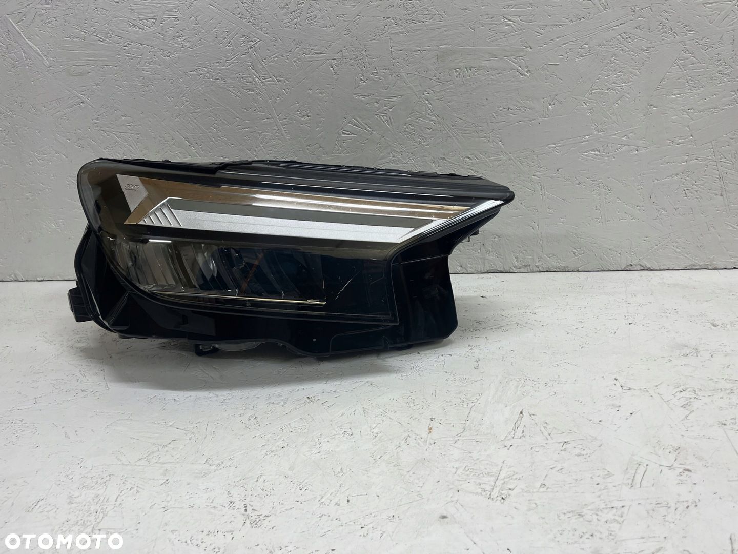 AUDI Q4 89A E-TRON FULL LED REFLEKTOR PRAWY 89A941034 ORG WYS 24H - 1