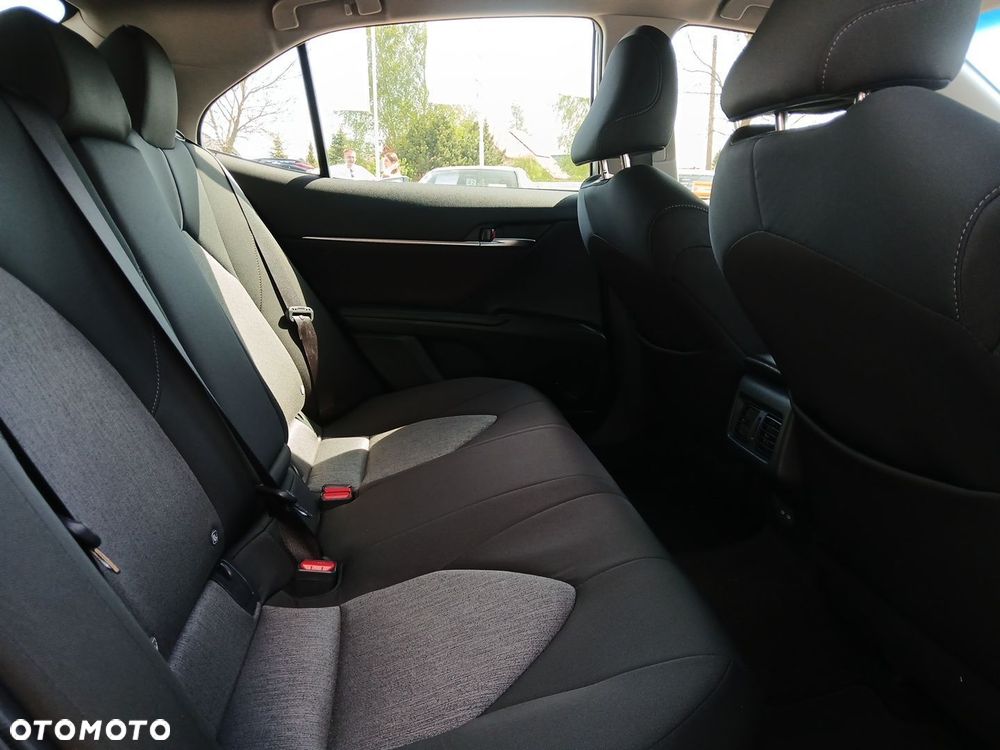 Toyota Camry 2.5 Hybrid Comfort CVT - 11