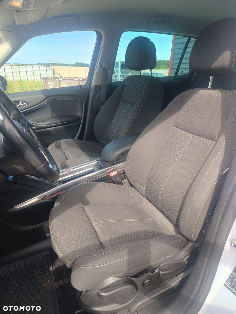 Opel Zafira Tourer 2.0 CDTI Automatik Edition - 17