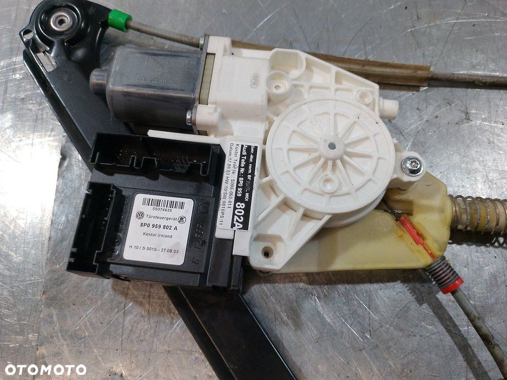 PODNOŚNIK SZYBY PRAWY PRZÓD AUDI A3 ( 8P1 ) 8P0959802A  E840311202 - 5