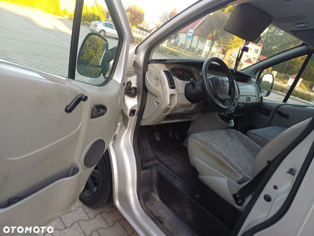 Renault Trafic - 11