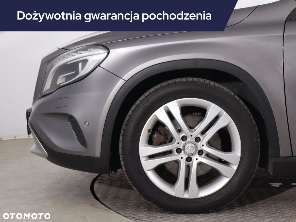 Mercedes-Benz GLA - 17