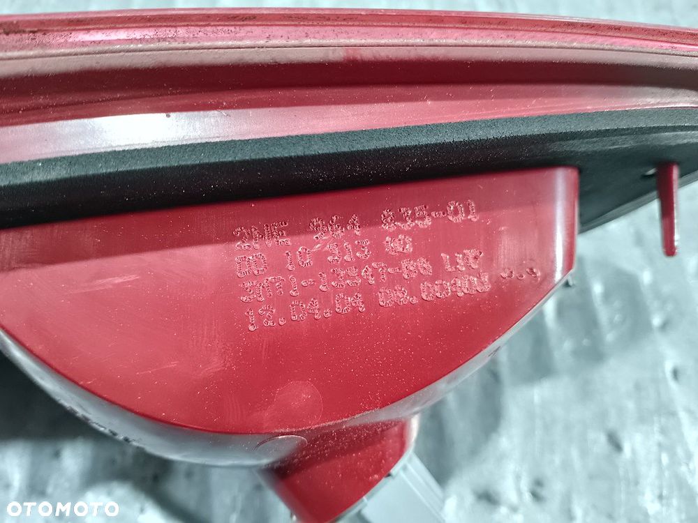 LAMPA TYLNA LEWA W KLAPE MAZDA 2 ( 03-07 ) 2NE964835-01 - 2