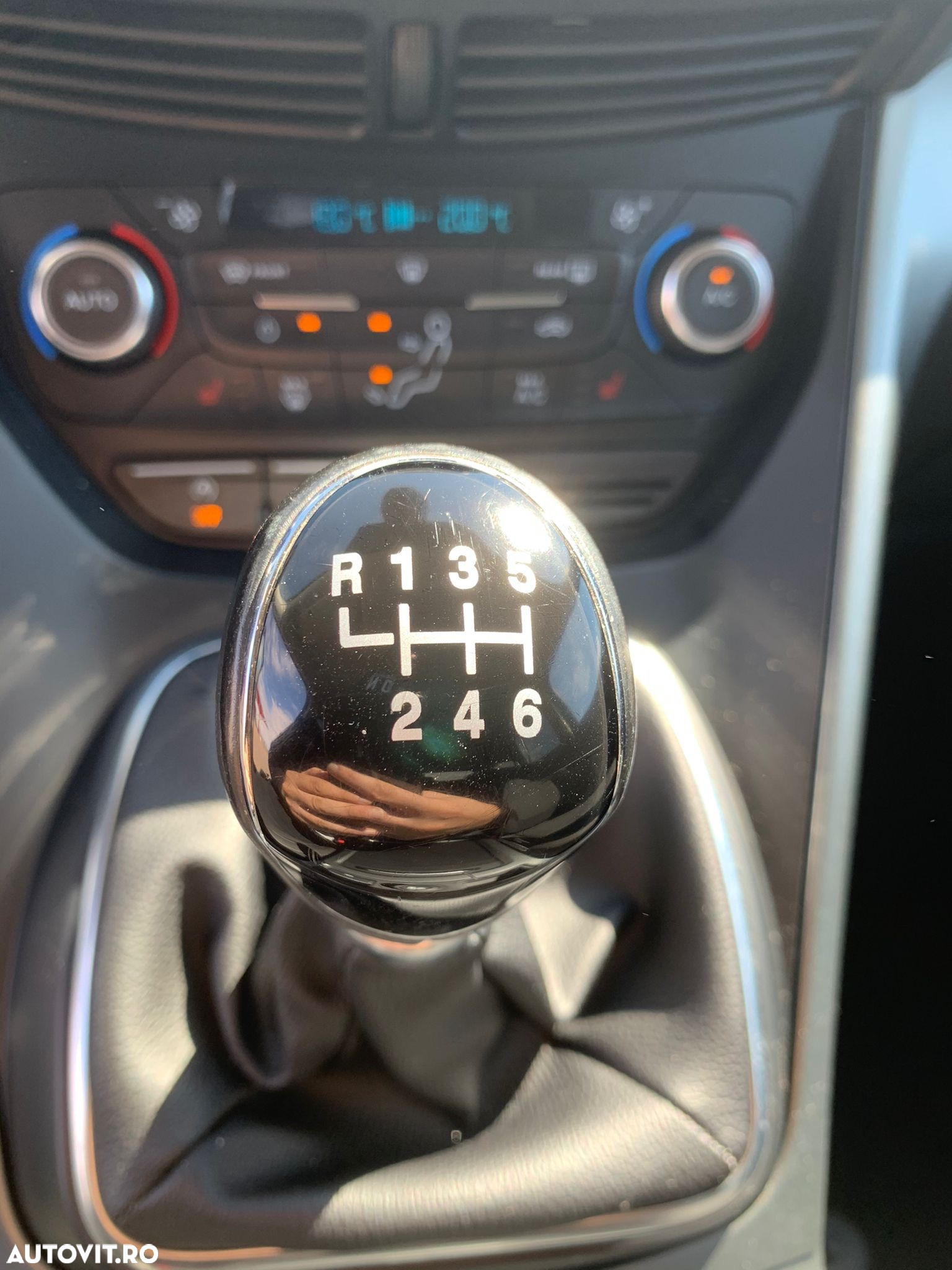 Ford Kuga 1.5 EcoBoost 2x4 Individual - 15