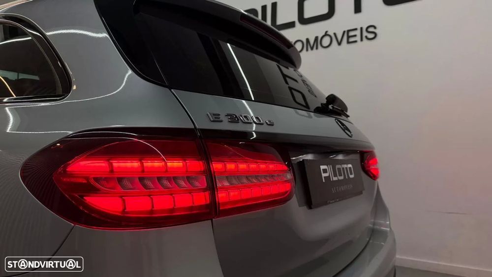 Mercedes-Benz E 300 e AMG Line - 34