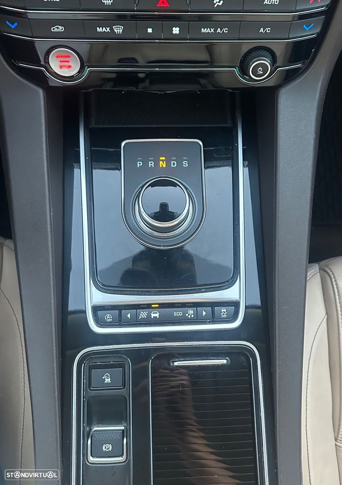 Jaguar F-Pace 2.0 i4D Pure Aut. - 14