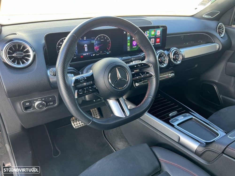 Mercedes-Benz GLB 200 AMG Line - 2