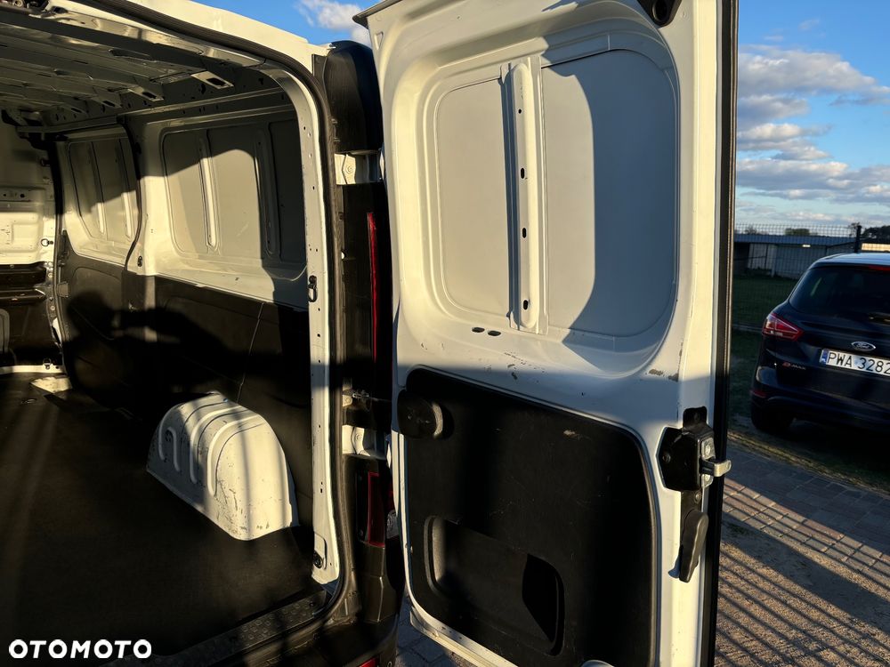 Renault Trafic - 16