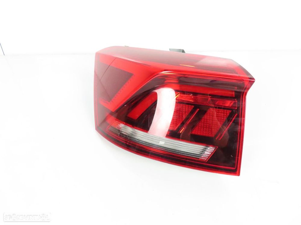 Farolim LED Esquerdo/Trás Usado / Original VW T-ROC (A11) 2GA945095D - 2