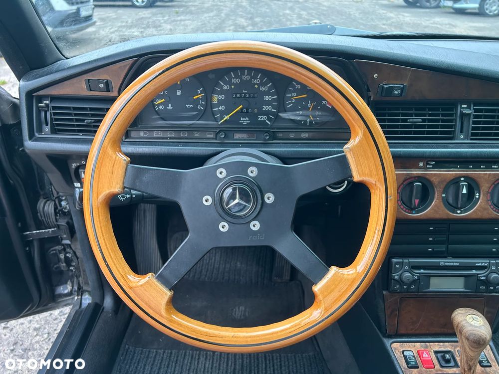 Mercedes-Benz W201 (190) - 26