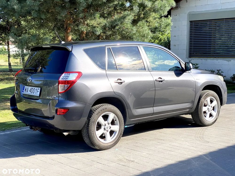 Toyota RAV4 2.2 D-CAT Premium - 10