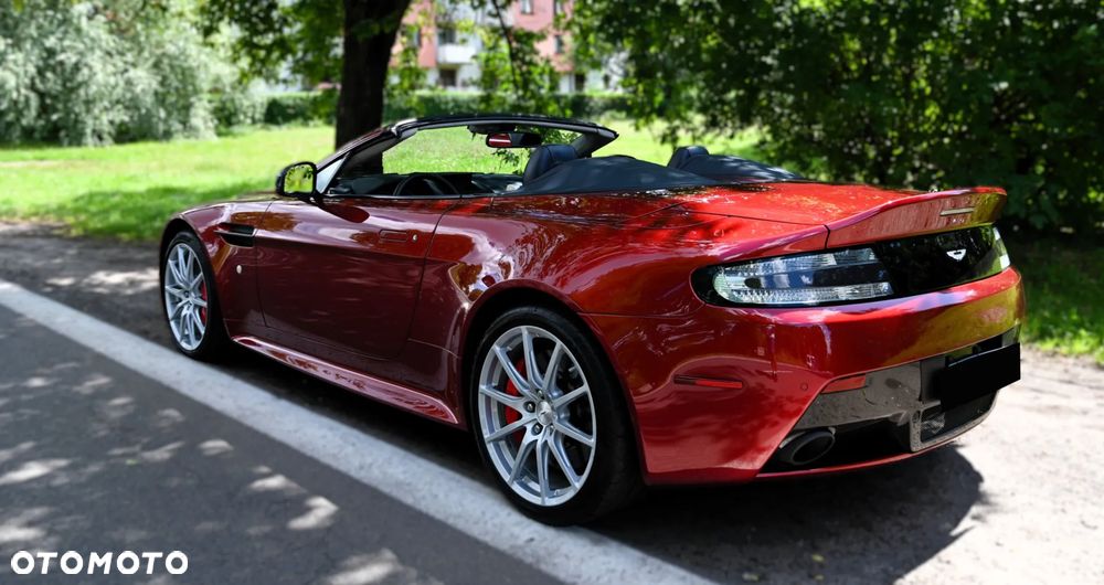 Aston Martin Vantage - 23