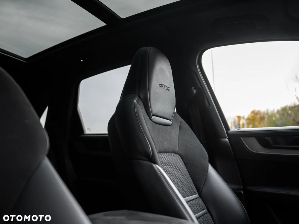 Porsche Cayenne Coupe GTS - 31