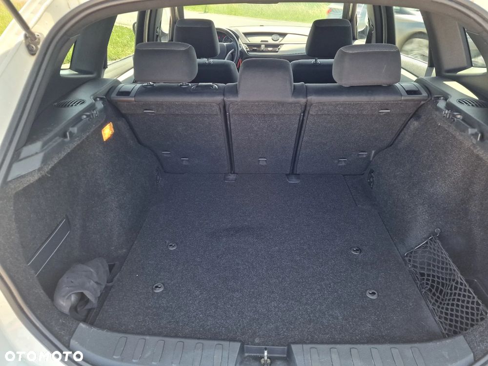 BMW X1 sDrive18d xLine - 22