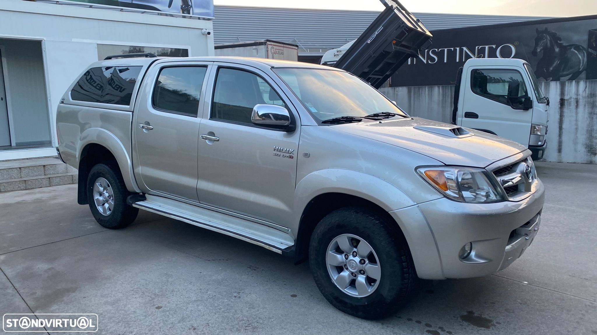 Toyota Hilux 3.0 D-4D 4WD CD Tracker CA - 3
